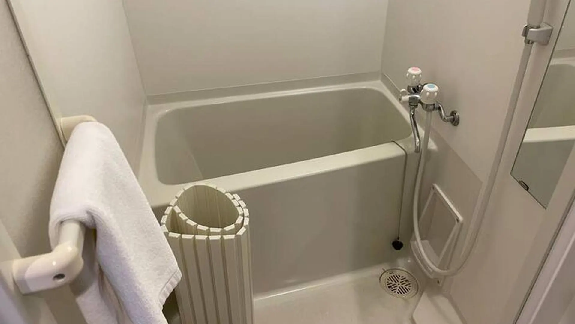 ロカンダ新大阪702 Apartment 0*, Osaka Japan